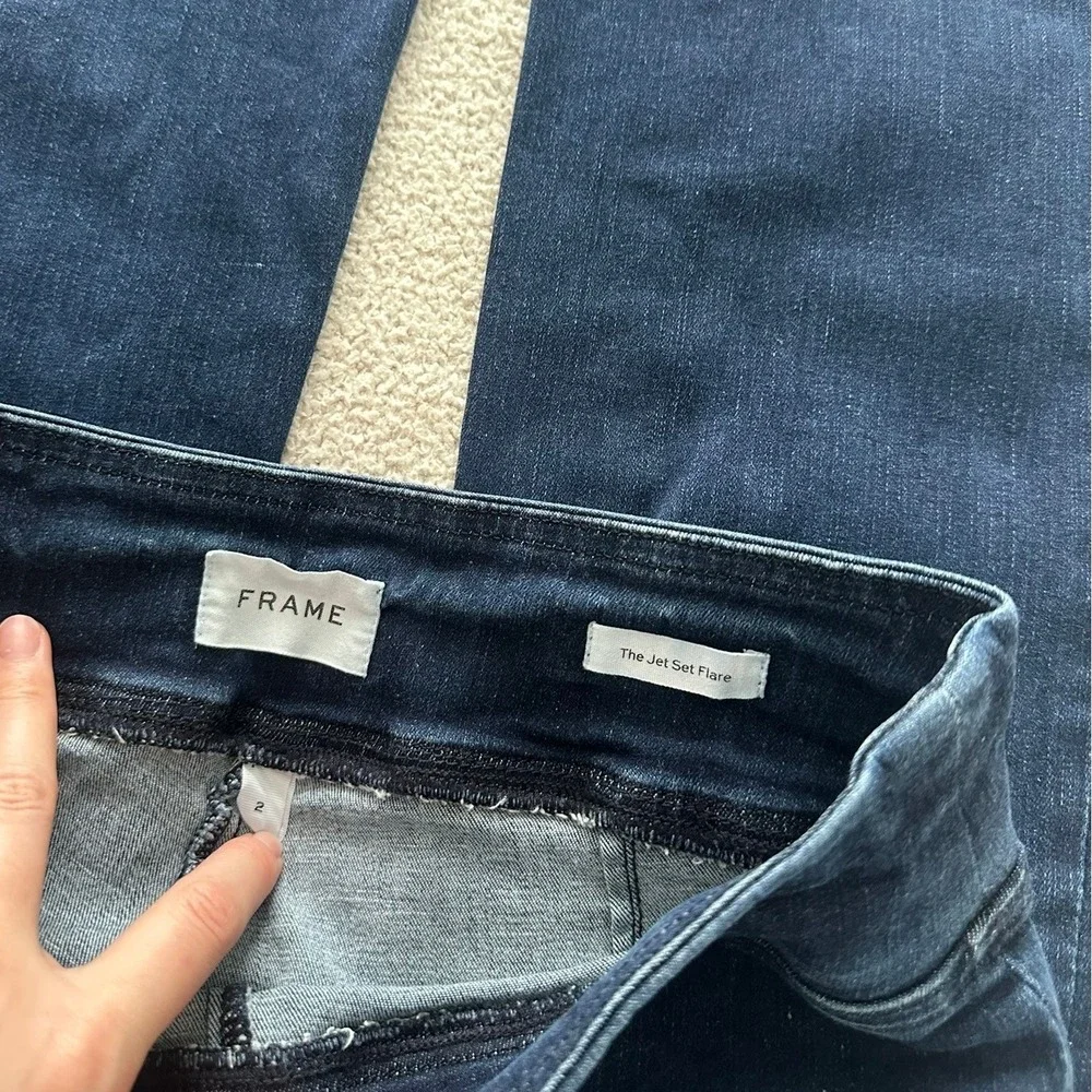 Frame Women's The Jet Set Flare Jeans size 2 in Blue